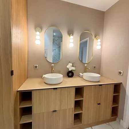 Scarlett 4 Bedroom Next To The Croisette Cannes