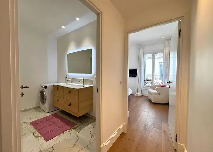 Scarlett 4 Bedroom Next To The Croisette Apartment *